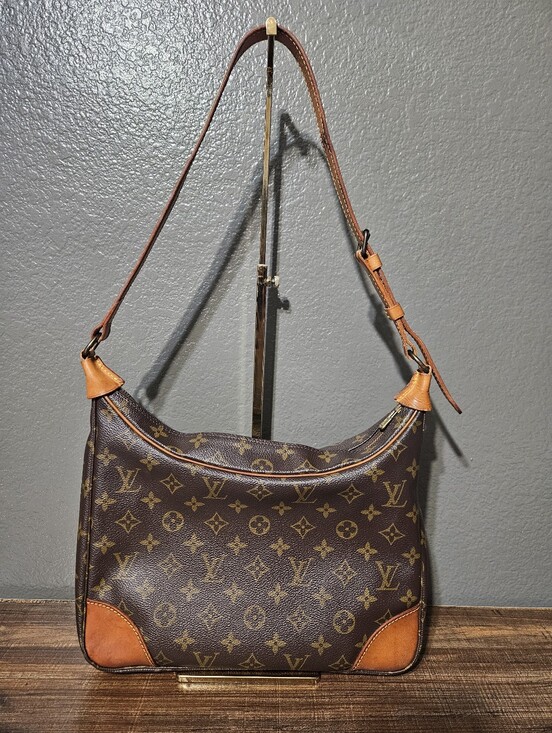 Louis Vuitton Handbags - Authentic Louis Vuitton Bolougne Monogram Canvas